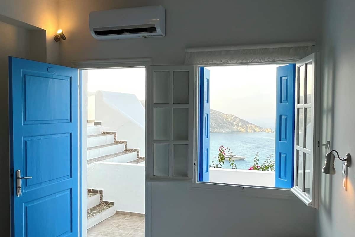 in-room safe, free cots/infant beds, bed sheets