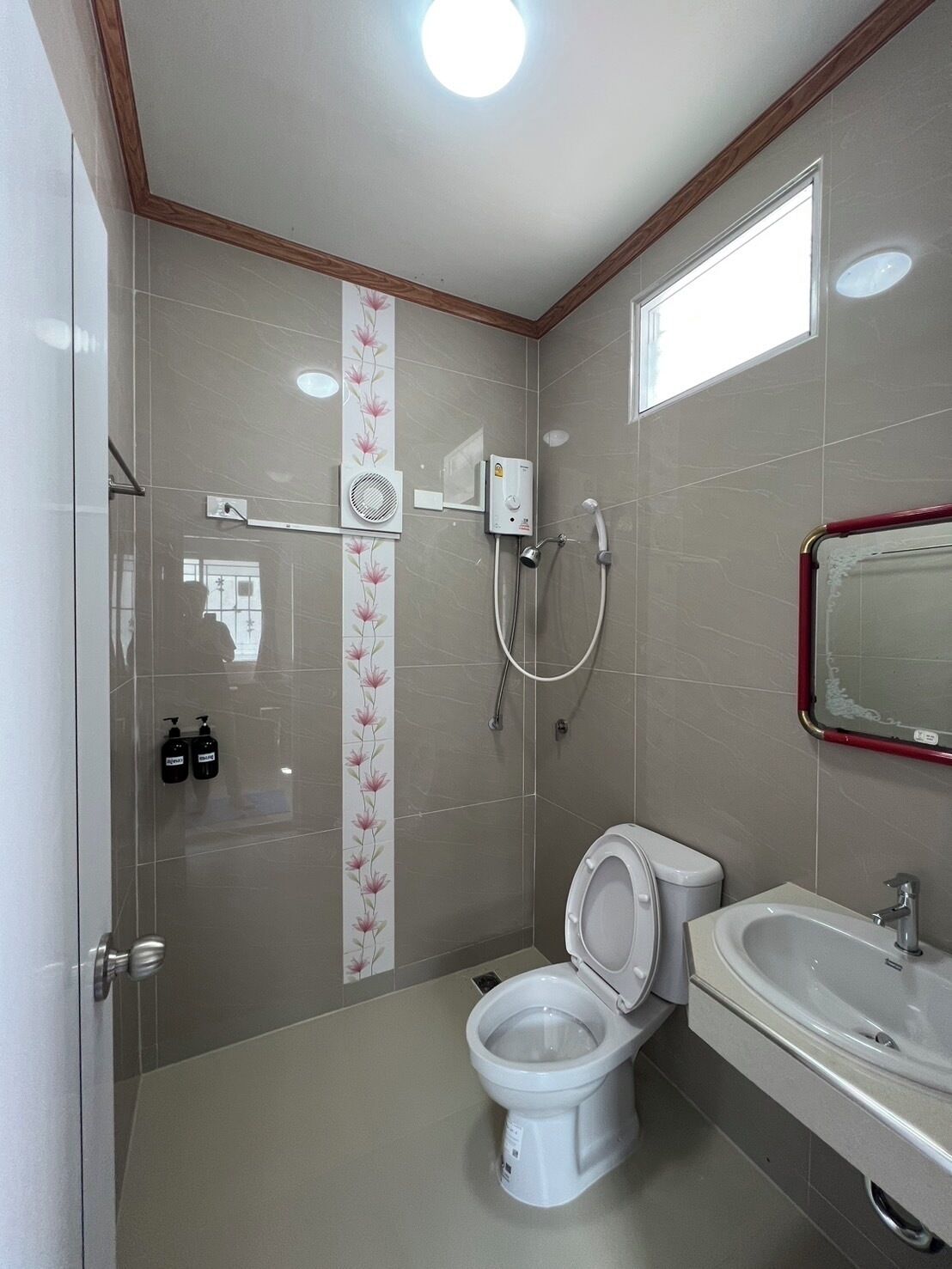 New Deluxe Double Room | Bathroom
