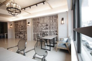 Lobby-Lounge