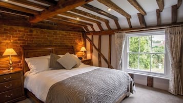 Standaard tweepersoonskamer, en-suite badkamer, uitzicht op tuin | Overig
