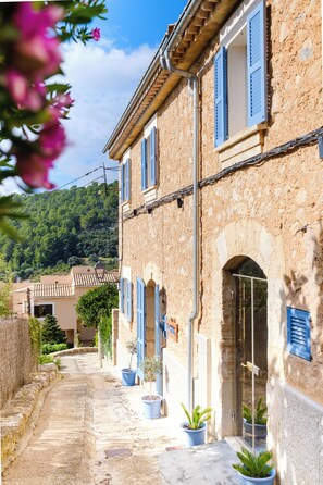 Front of property - Es Corte Vell - Inland Bunyola - Adults Only (Bunyola)