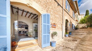 Front of property - Es Corte Vell - Inland Bunyola - Adults Only (Bunyola)