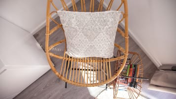 Cubrecamas, decoración personalizada y muebles diferentes