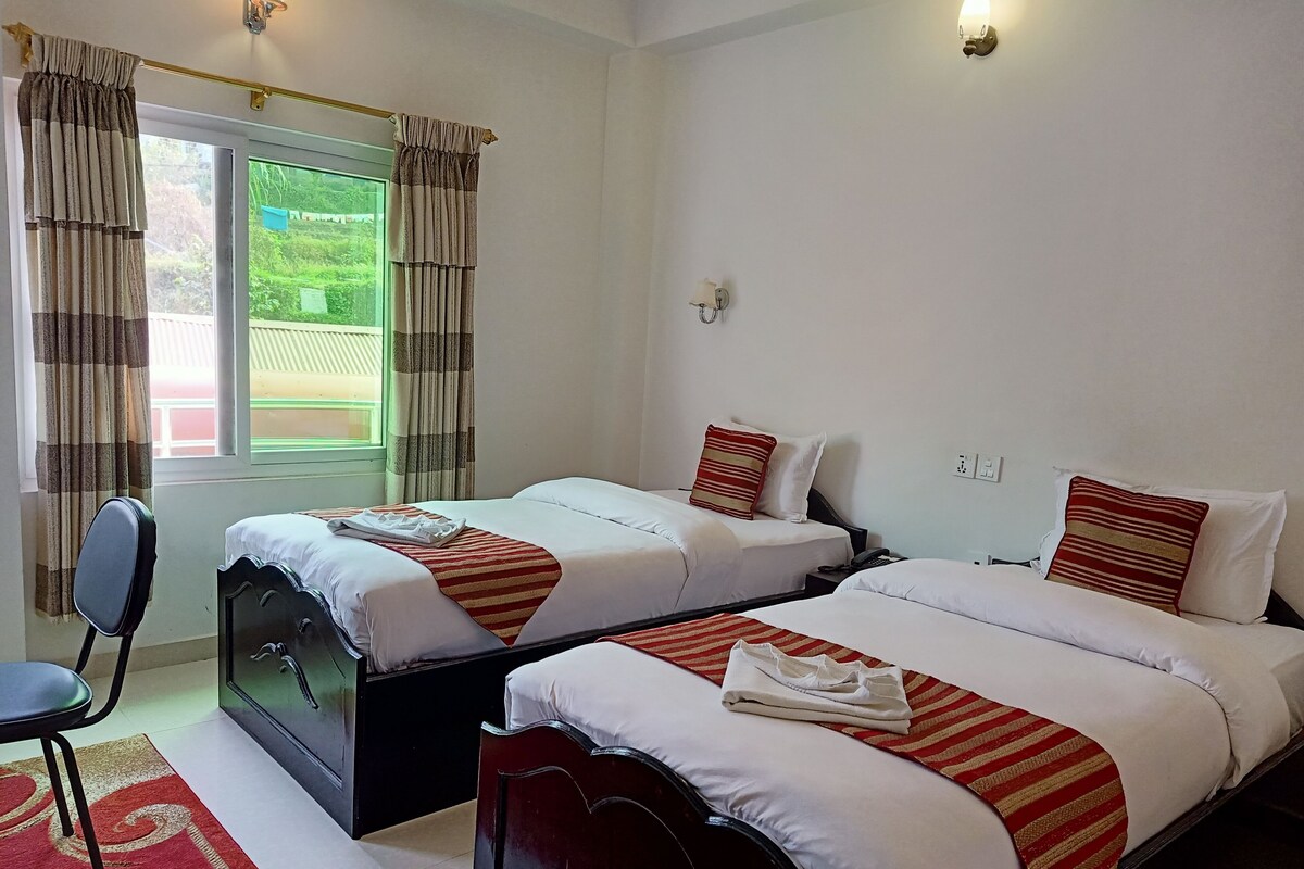 Quarto luxo | Cofres nos quartos, escrivaninha, berços (sobretaxa), Wi-Fi de cortesia