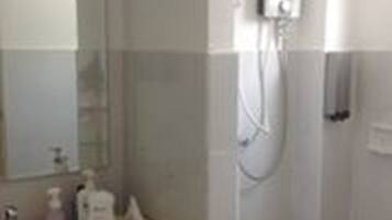 Shower, towels