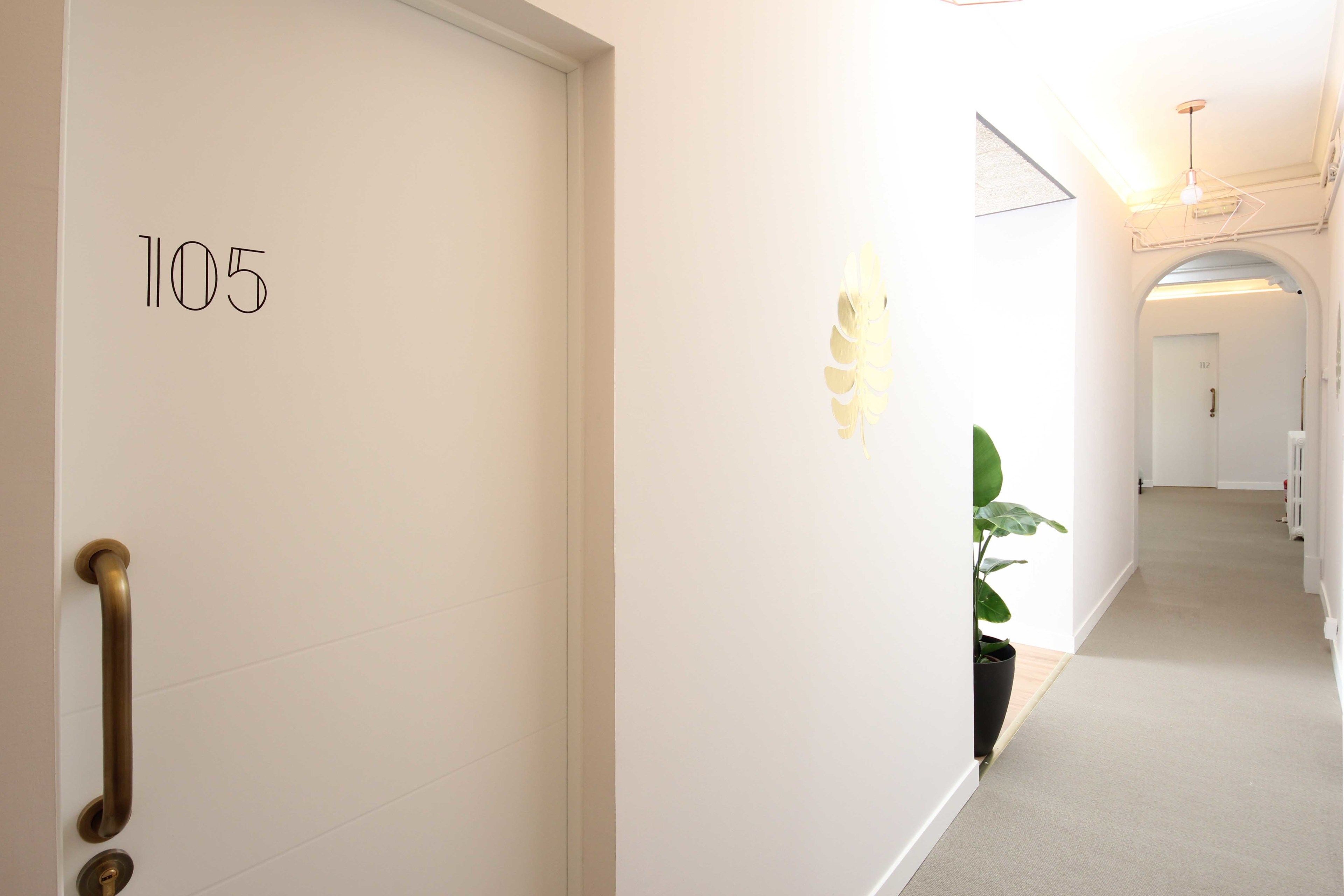 Photo - Regina Selfcheck-in Smart Rooms