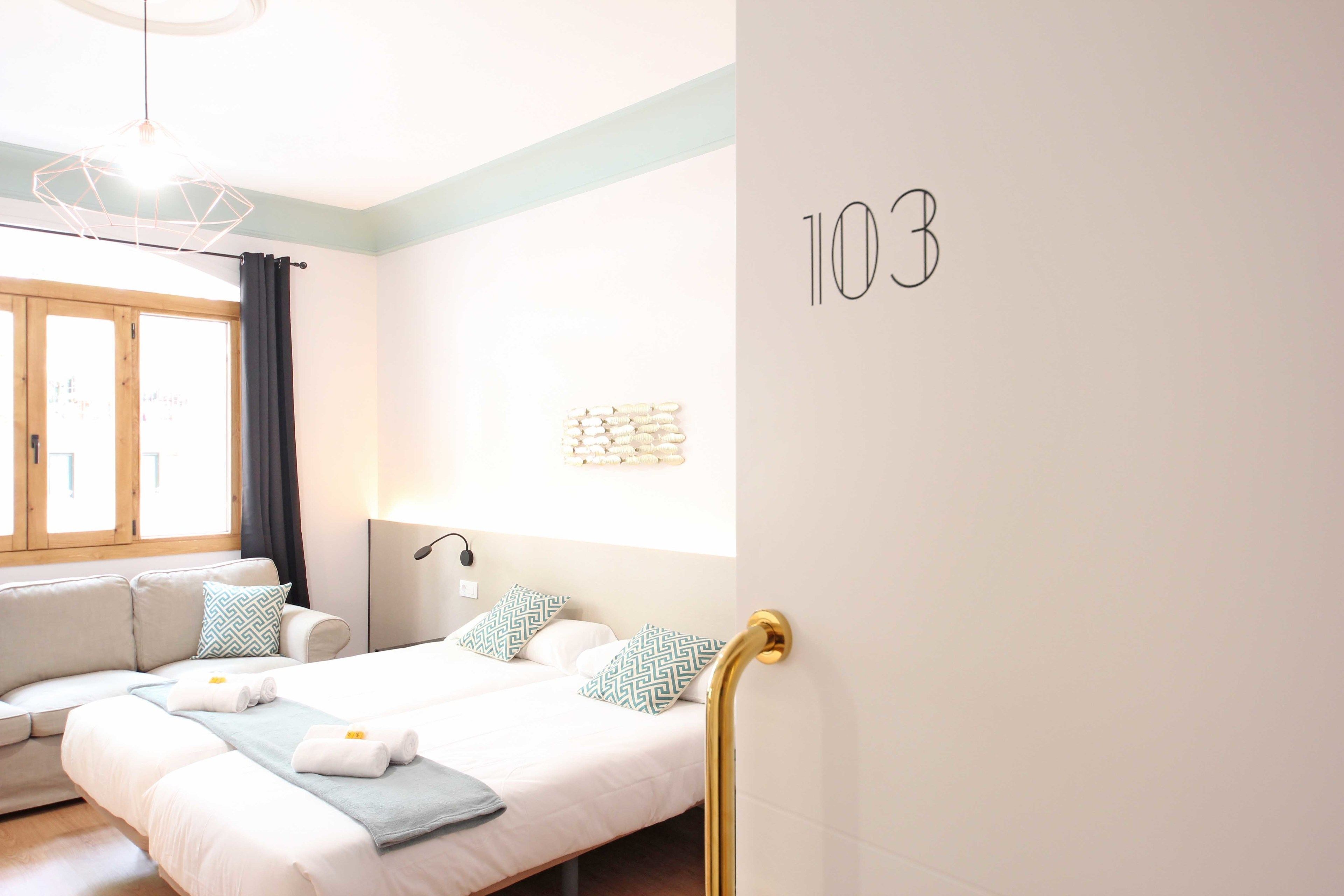 Photo - Regina Selfcheck-in Smart Rooms