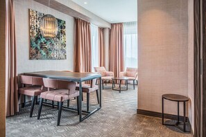 Värdeförvaringsskåp på rummet, skrivbord, ljudisolering och gratis wi-fi