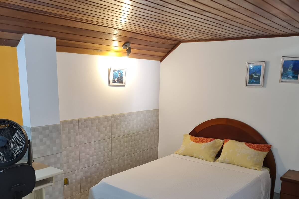 Wifi gratis y ropa de cama 