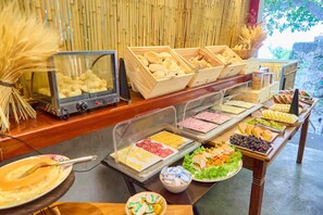 Free daily on-the-go breakfast  - Icarai Suites (Niteroi)