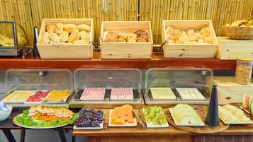 Café da manhã para viagem grátis todos os dias