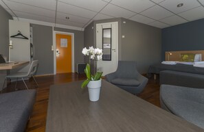 Family Double Room | Premium bedding, desk, soundproofing, iron/ironing board - Fast Hotel Svolvær (Vagan)