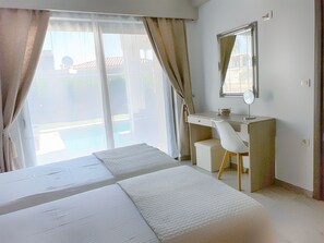 Luxury Villa, 3 Bedrooms | 1 bedroom, premium bedding, in-room safe, soundproofing - Alexandros Villa (Kissamos)