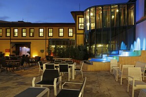 Courtyard - Ipekyolu Hotel (Bursa)