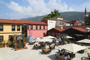 Courtyard - Ipekyolu Hotel (Bursa)