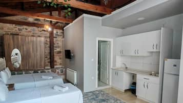 1 habitación, minibar, caja de seguridad en la habitación y escritorio