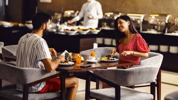 Free daily buffet breakfast