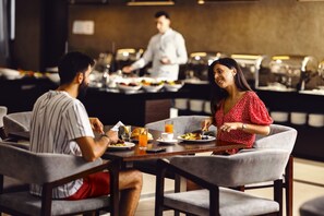 Free daily buffet breakfast 