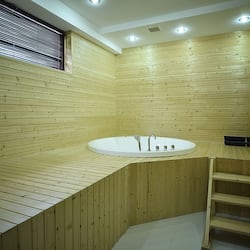 Sauna, hot tub, Turkish bath/hammam, body treatments, hydrotherapy
