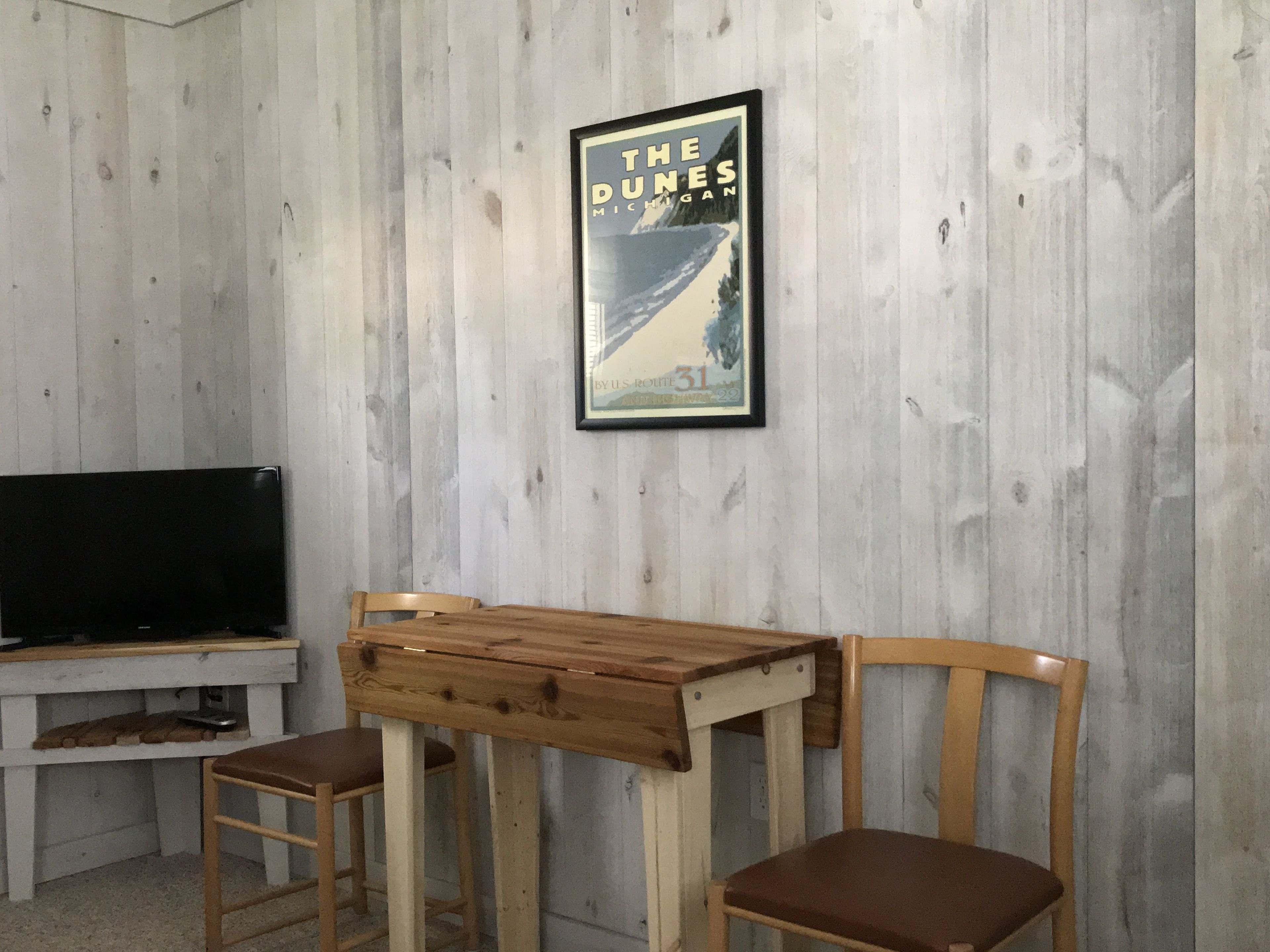 Deluxe Cabin, 2 Double Beds, Microwave and Refrigerator (Cabin 7) | In-room dining