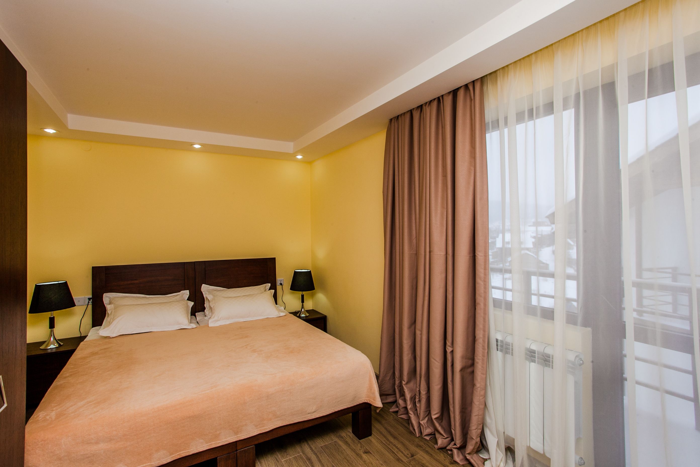 Apartment, 3 Bedrooms | 3 bedrooms, minibar, in-room safe, iron/ironing board