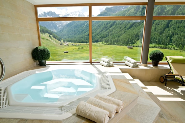 Baignoire à remous intérieure