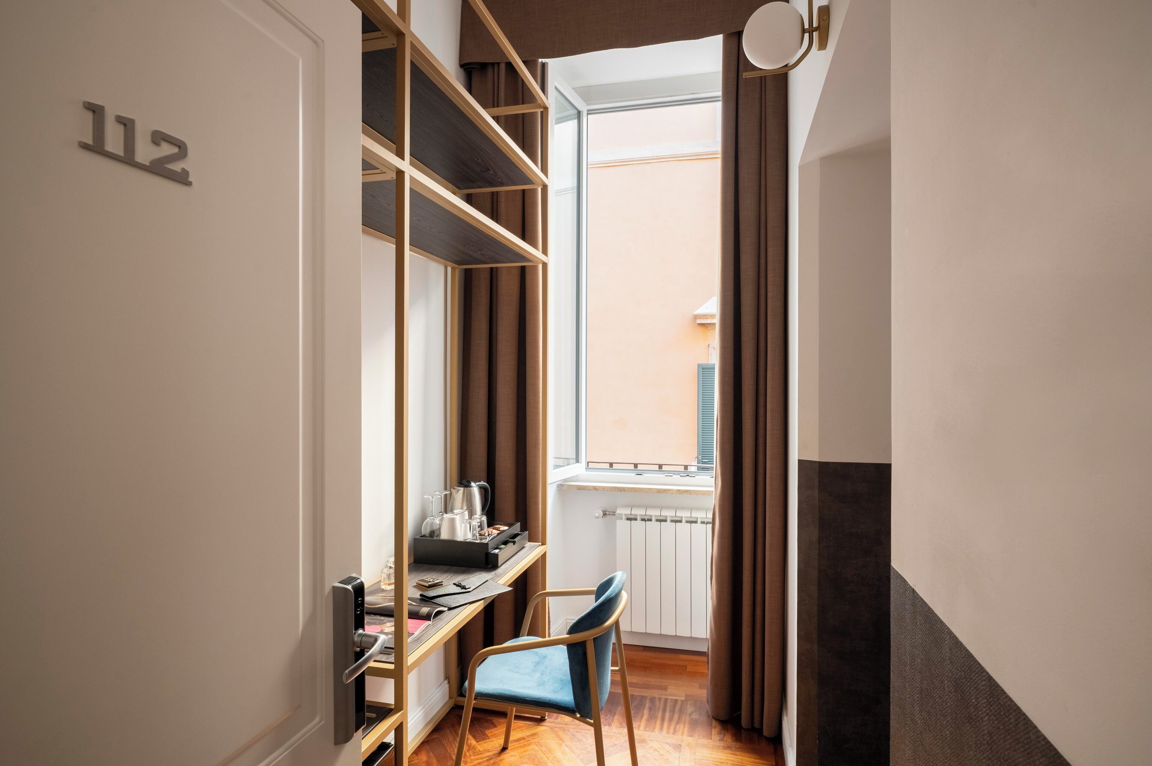 Juniorsvit | Sängtillbehör av högsta kvalitet och minibar