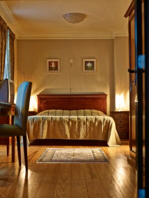 Habitació doble Comfort | Escriptori, planxa i posts de planxar i bressols gratuïts