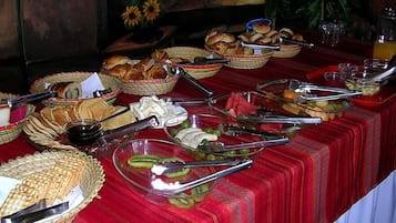 Desayuno bufé gratuito y diario