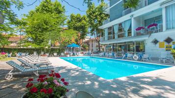 Piscina stagionale all'aperto
