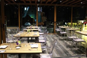 Frühstück, Mittagessen und Abendessen