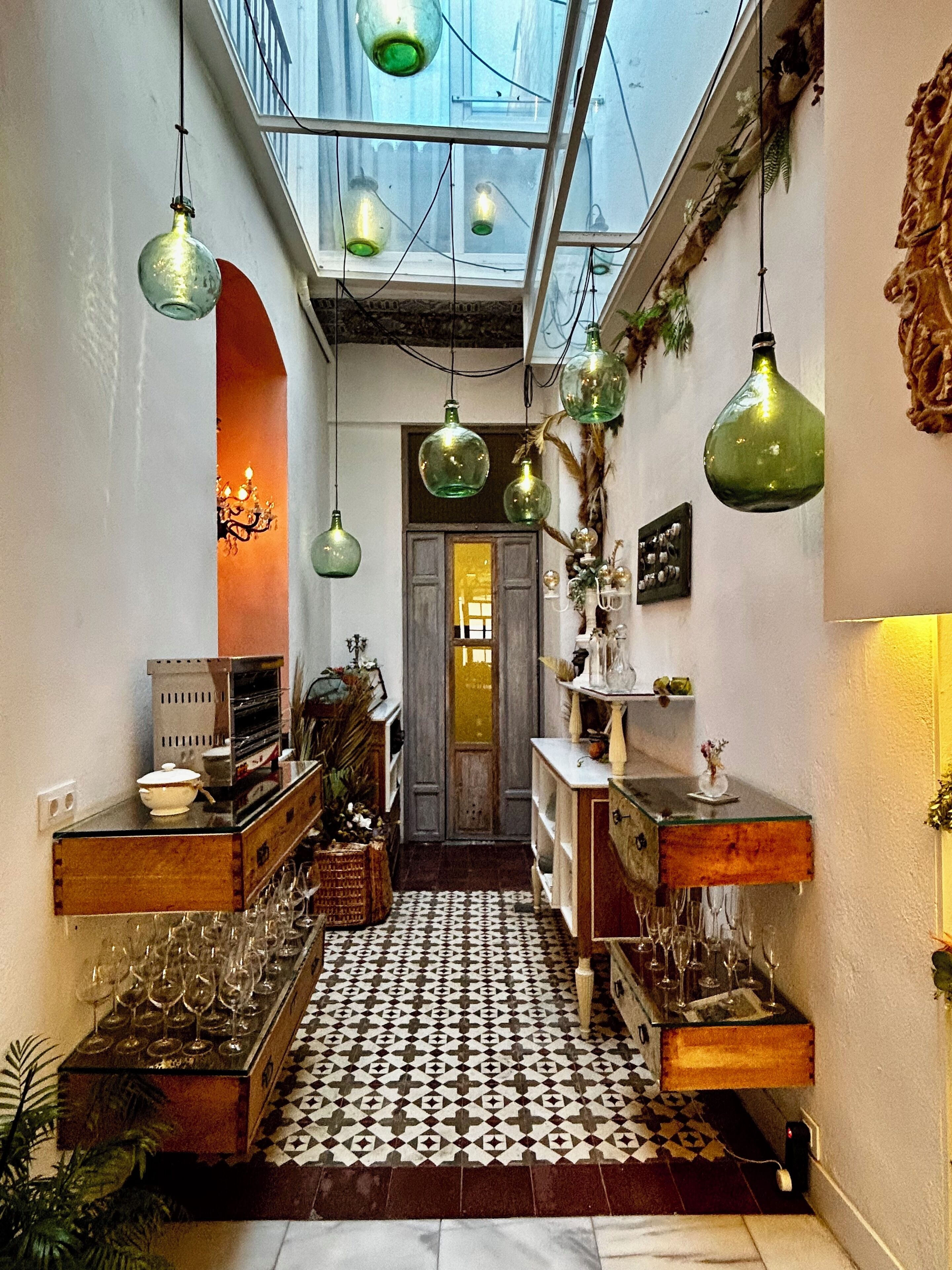 44-inch flat-screen TV with digital channels, TV