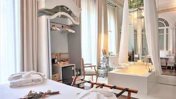 Deluxe Double Room | 1 bedroom, premium bedding, down duvets, minibar