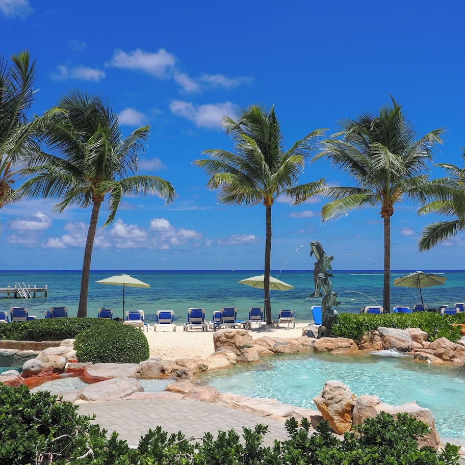 3 outdoor pools, sun loungers