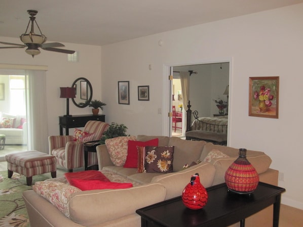 Condo, 3 Bedrooms | Living room | DVD player