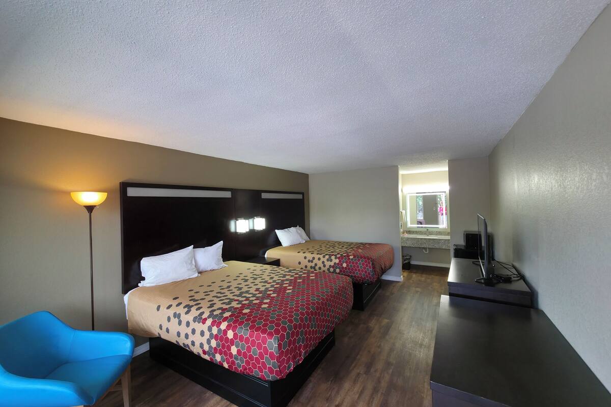 Desk, iron/ironing board, free WiFi, bed sheets