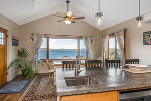 The Vermonter Suite | Private kitchen