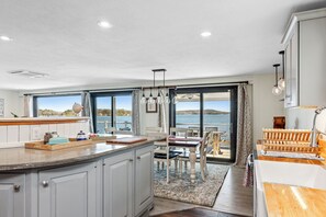 38 West Lake House (Entire House) | Eigene Küche