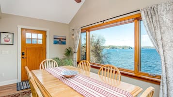 The Vermonter Suite | Private kitchen