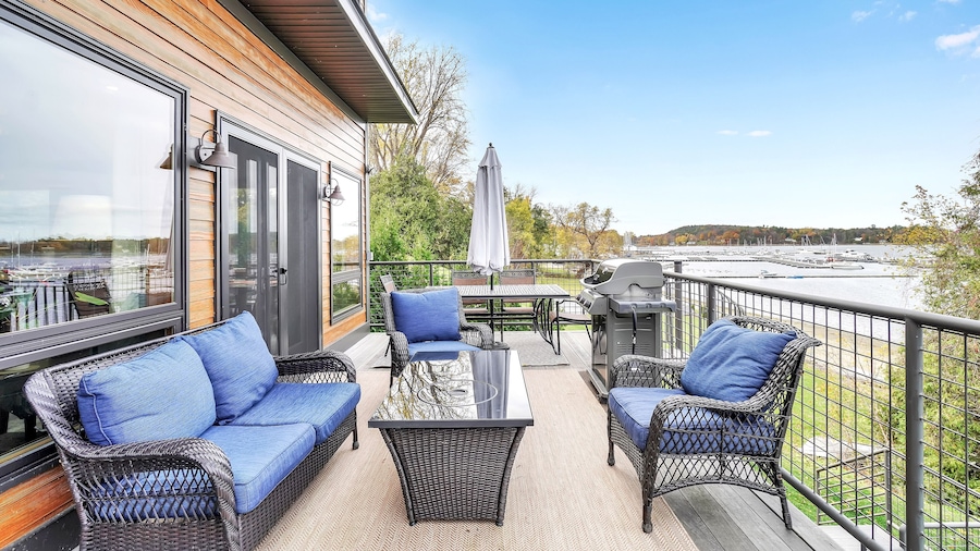 佛蒙特湖岸酒店