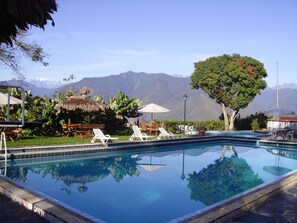 Outdoor pool - Hotel Gloria Coroico (Coroico)