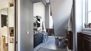 Desk, blackout drapes, iron/ironing board, free WiFi