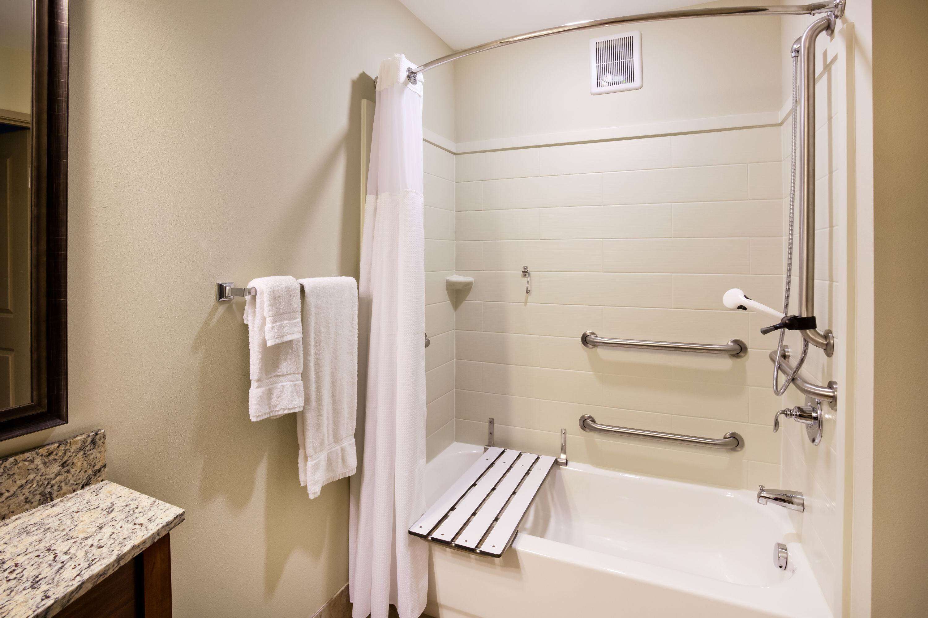 combined shower/bathtub, free toiletries, hair dryer, towels