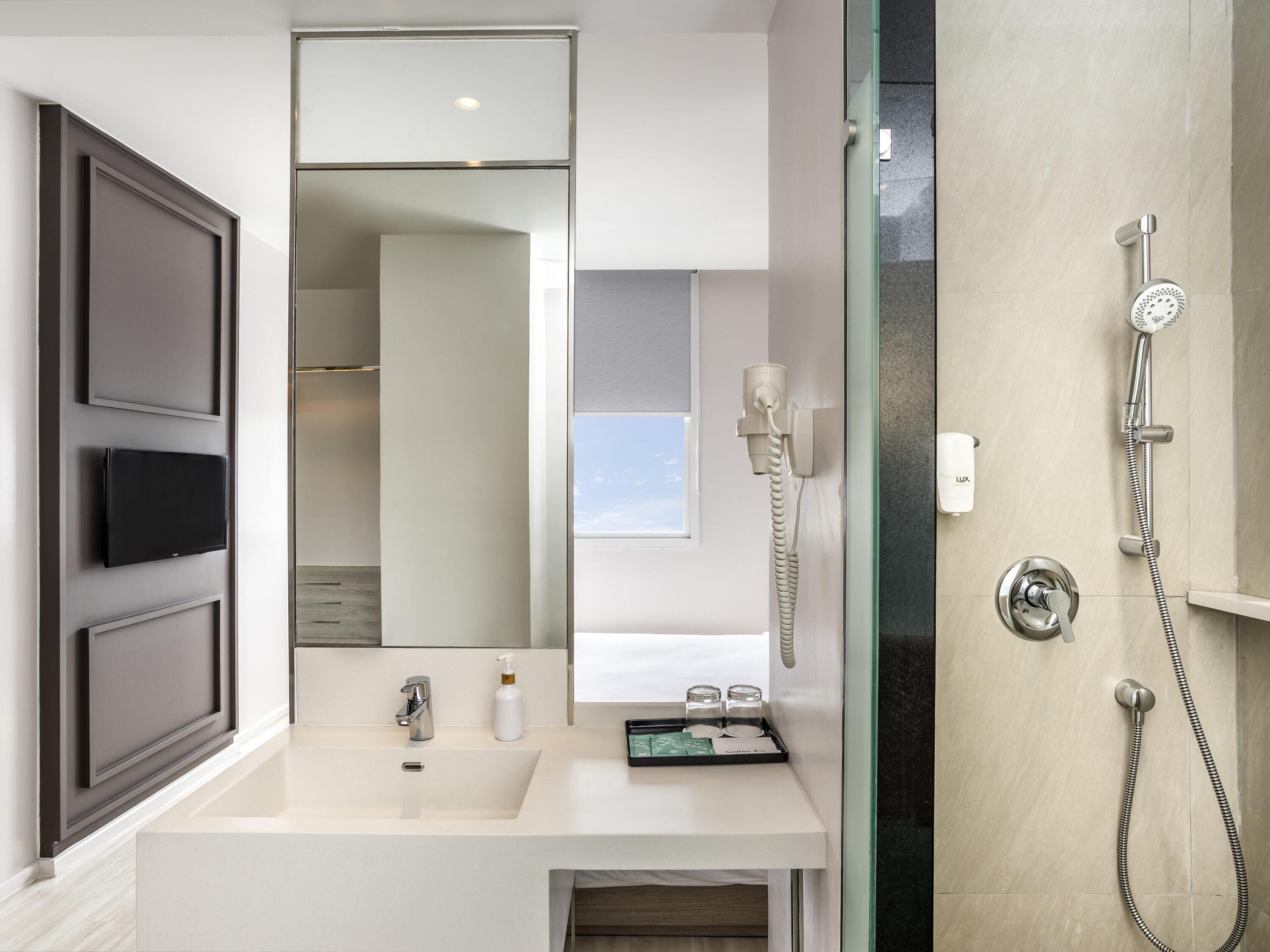 1 bedroom, minibar, in-room safe, desk