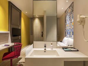Standard Room, 1 Double Bed