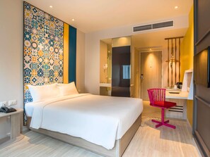 Phòng Tiêu chuẩn, 1 giường đôi | Minibar, két bảo mật tại phòng, bàn, màn/rèm cản sáng