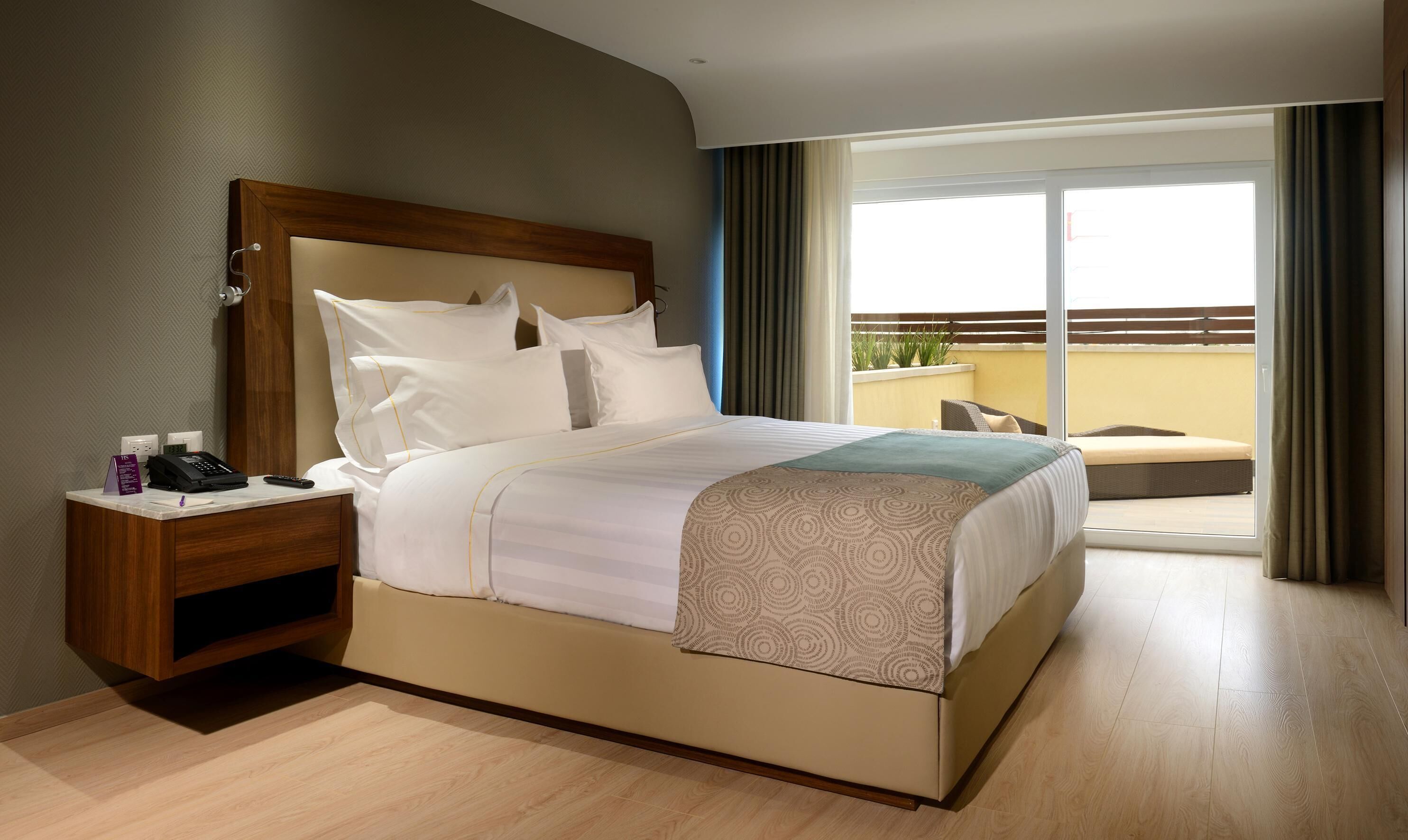 In-room safe, desk, laptop workspace, soundproofing