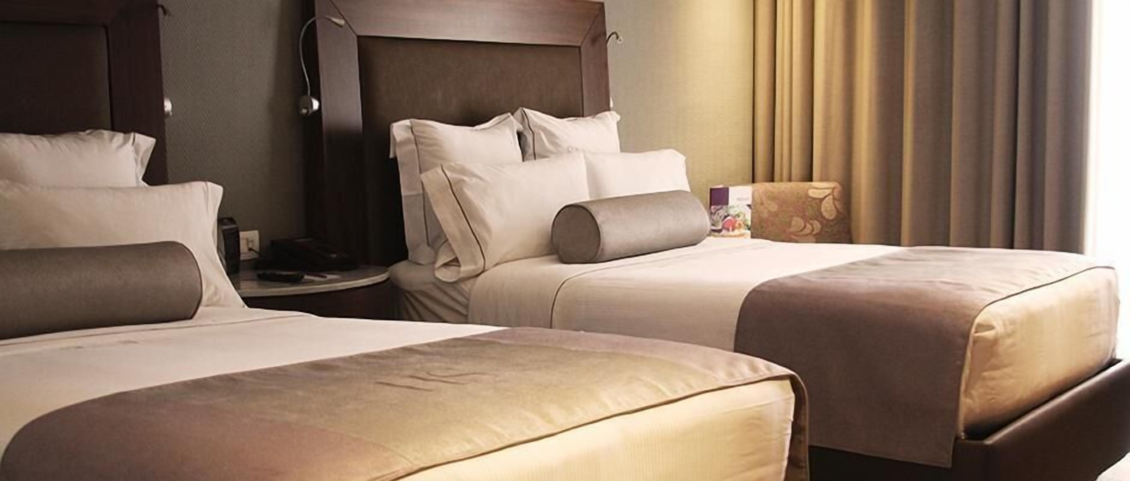 In-room safe, desk, laptop workspace, soundproofing