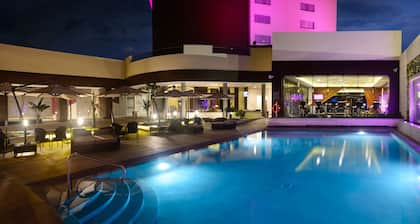 HS HOTSSON Hotel Irapuato