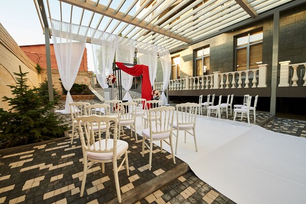 Espace mariage en plein air